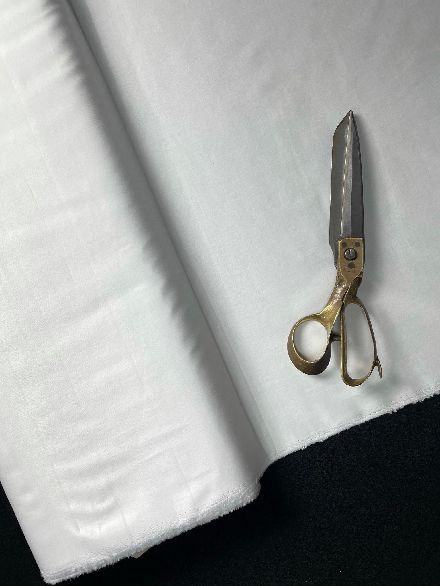 White Plain Cotton Fabric (Per Meter - 110) - Kapda Shop