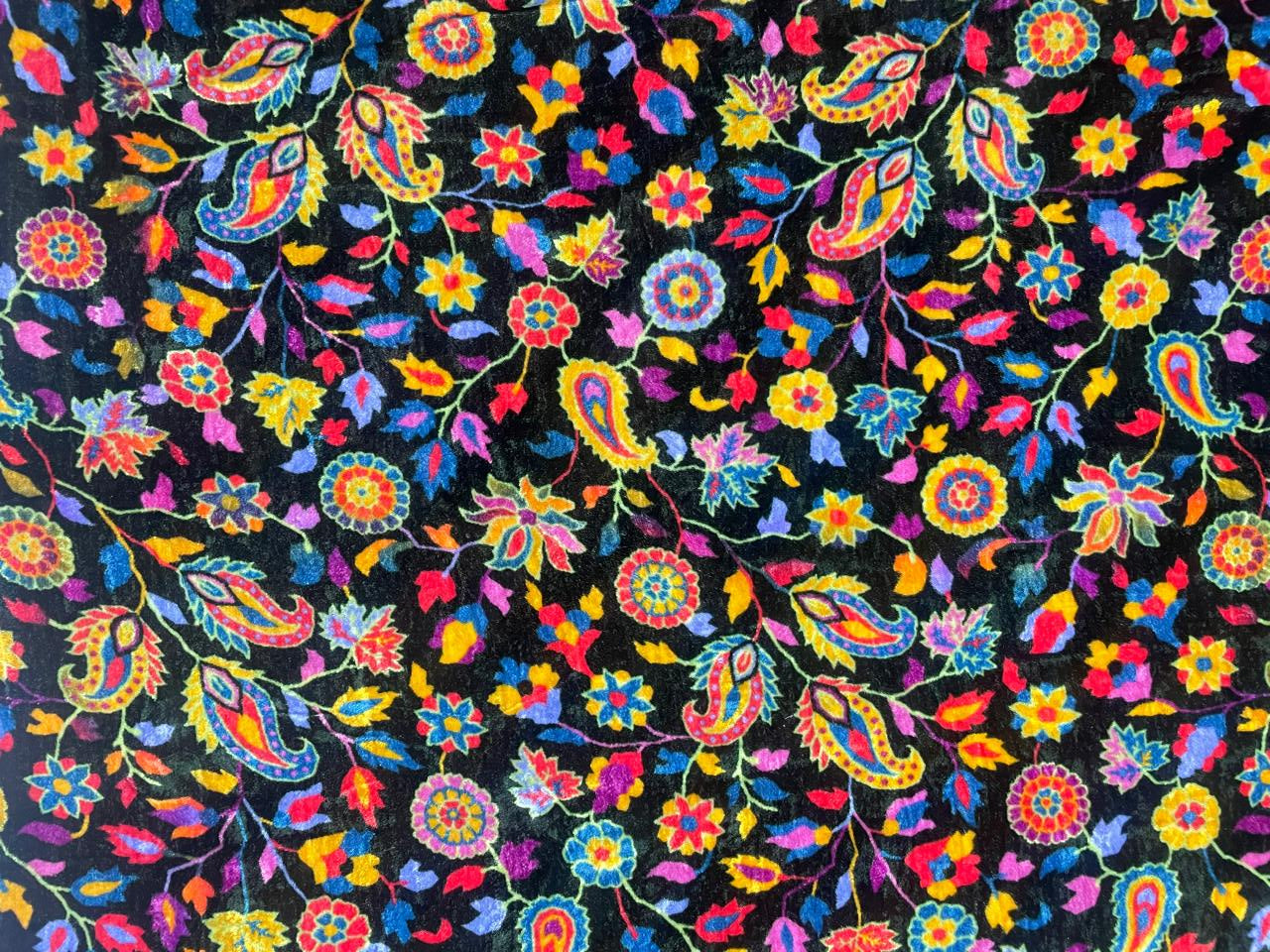 Bottle Green Floral Pure Velvet Fabric - Kapda Shop