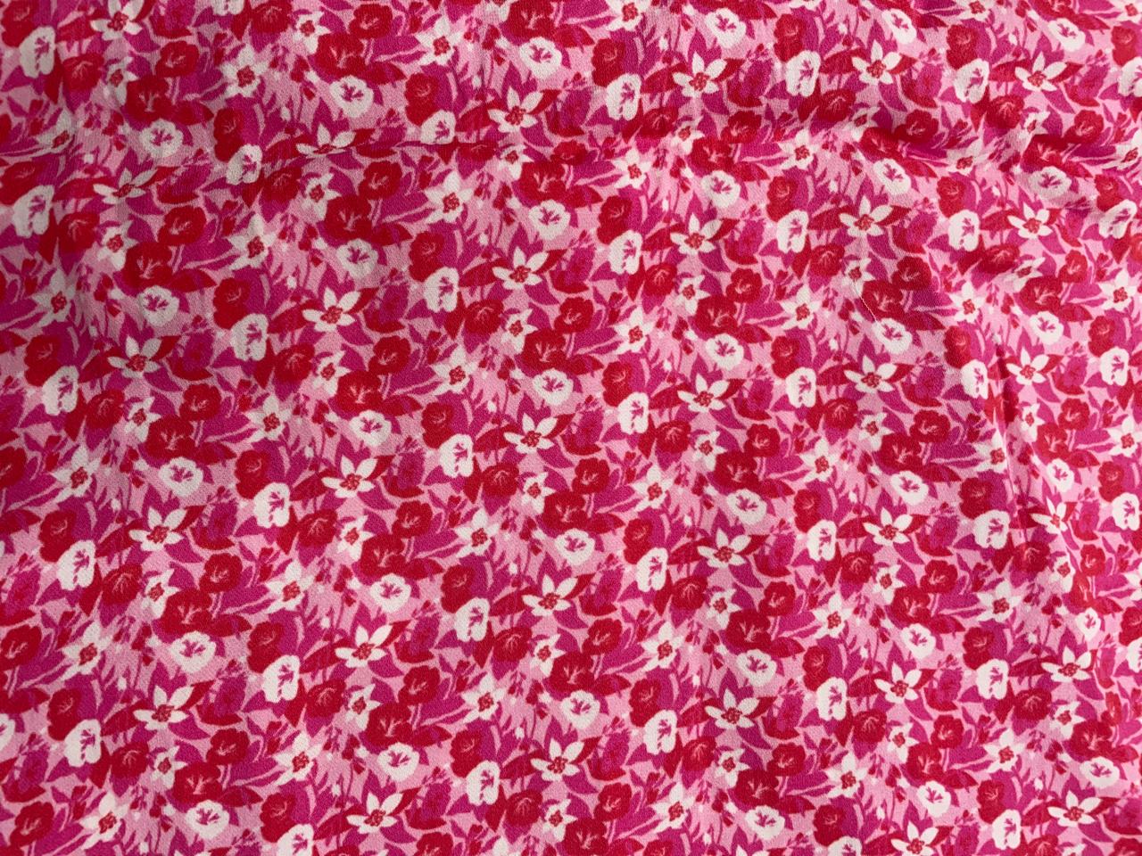 Pink Floral Double Georgette Fabric - Kapda Shop
