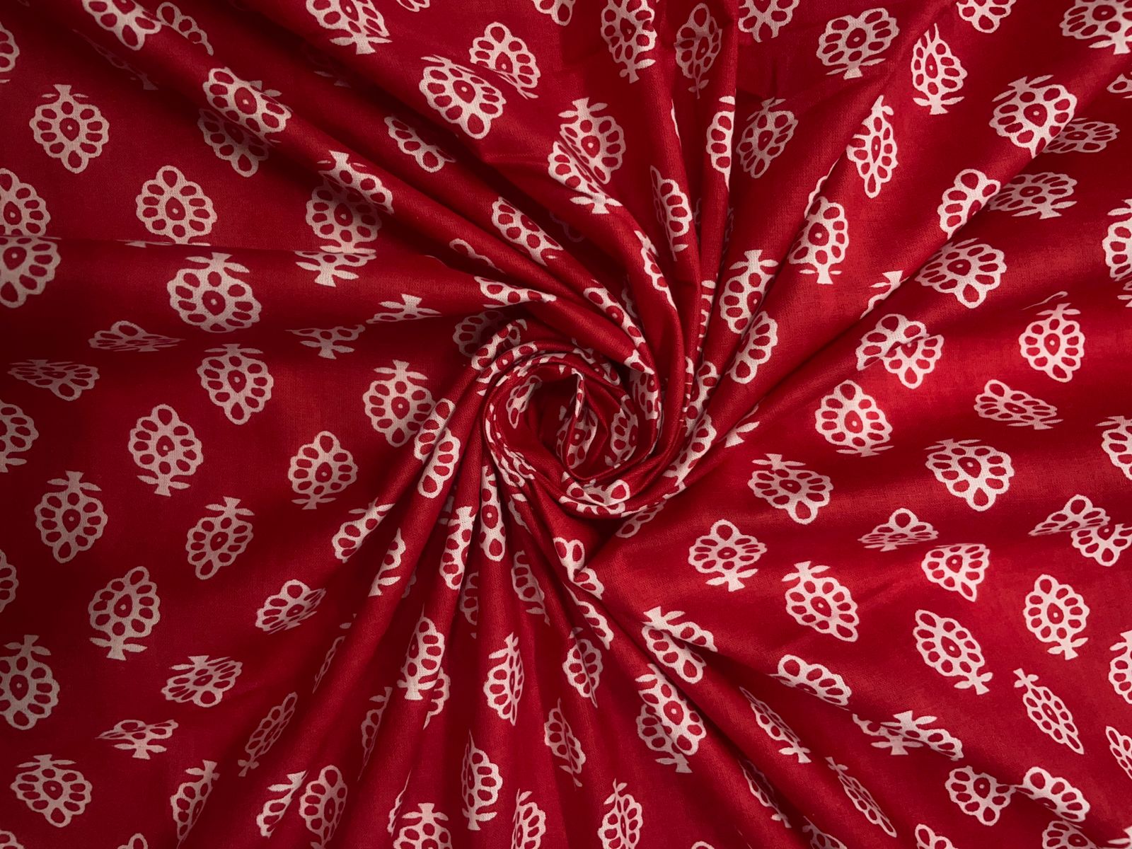 Red & White Floral Cotton Cambric Fabric KTEX