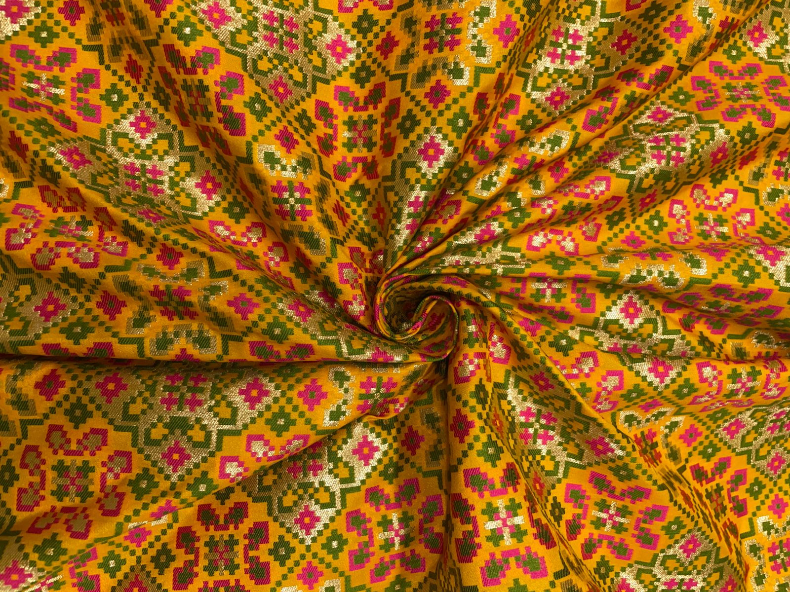 Yellow Geometric Brocade 44 Kapdashop