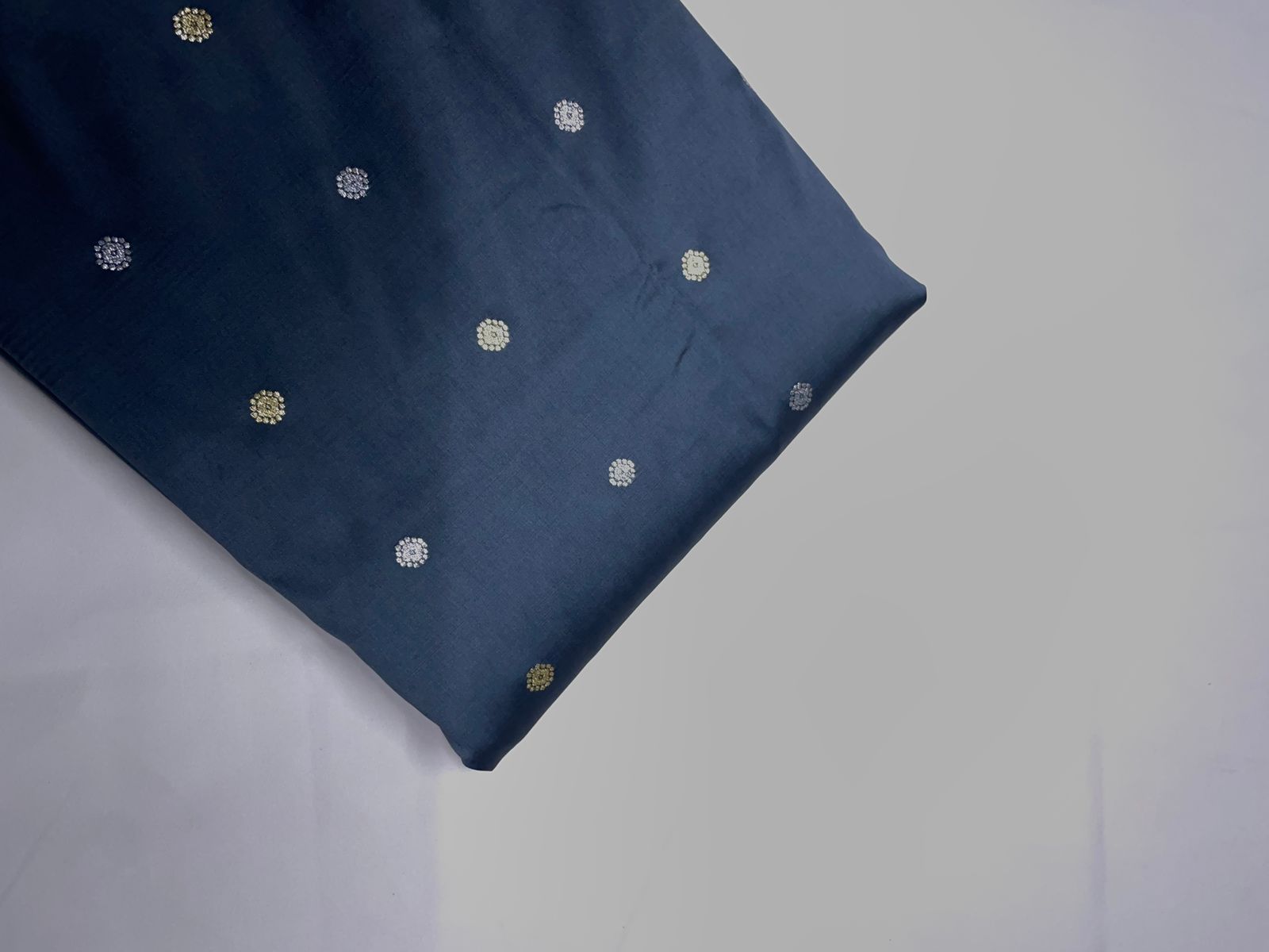 Grey Floral Tafta Boti Embroidery 44 Kapdashop