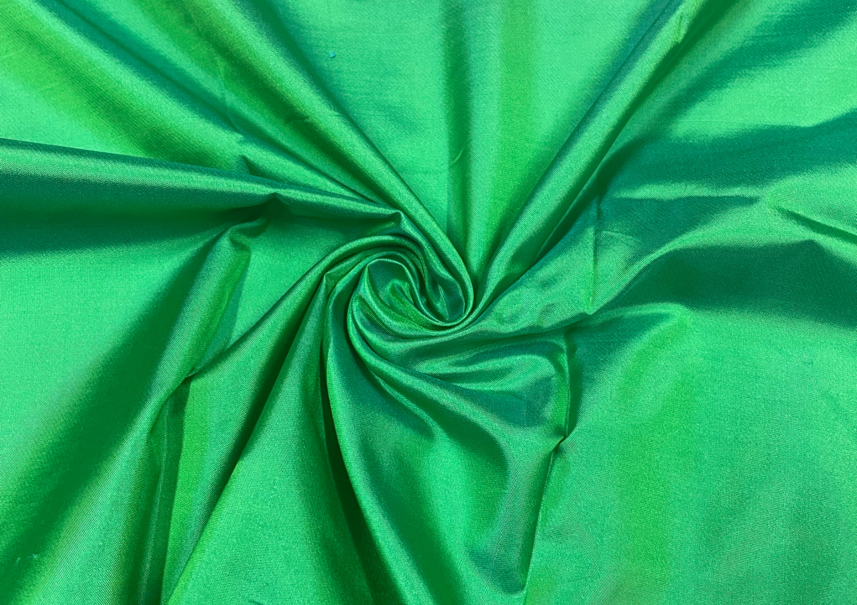Green Plain Pure Satin Silk Fabric - Kapda Shop