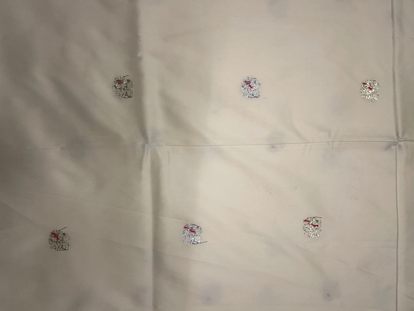 Off White Floral Tafta Boti Embroidery 44 Kapdashop