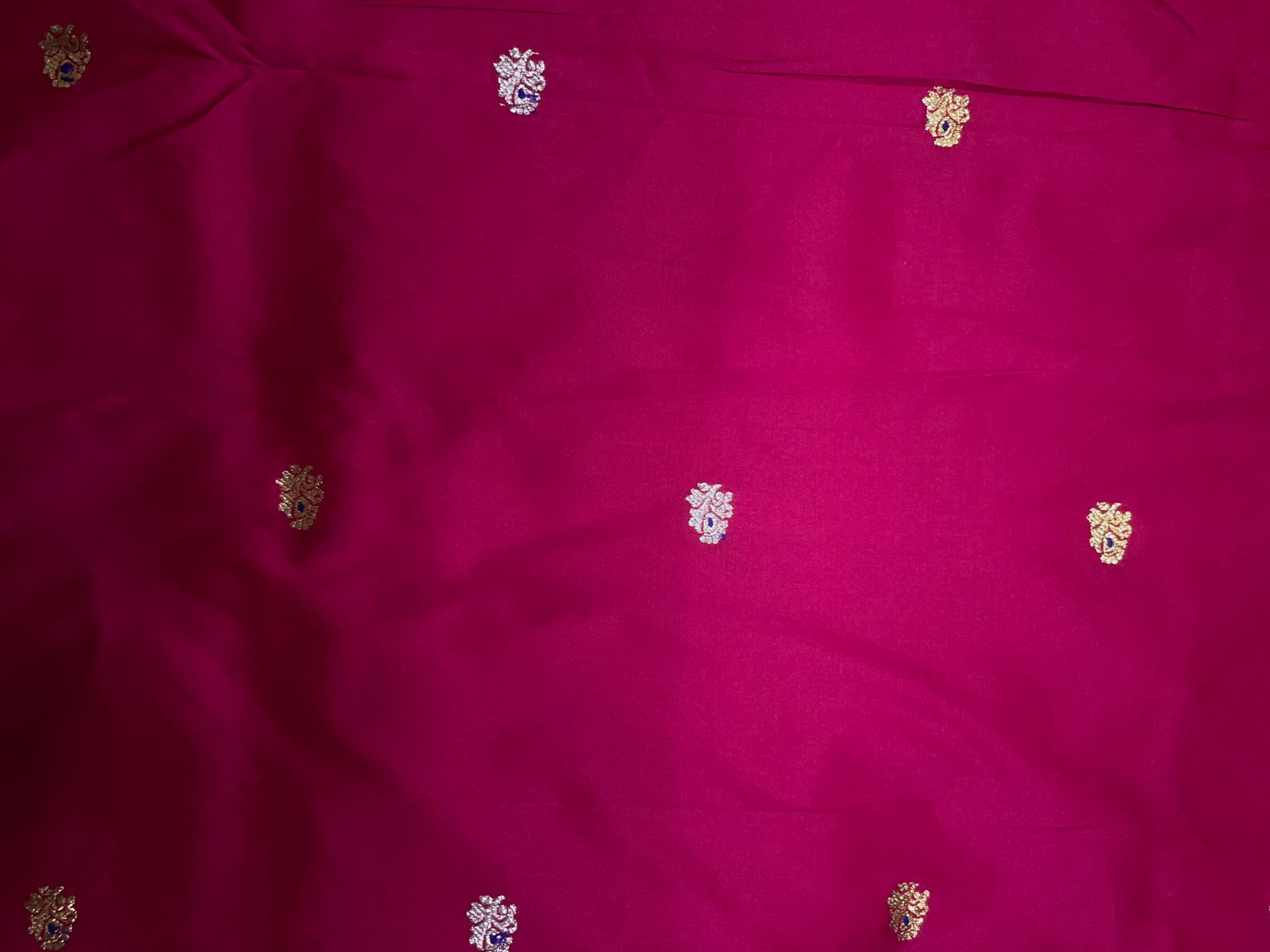 Magenta Floral Tafta Boti Embroidery 44 Kapdashop